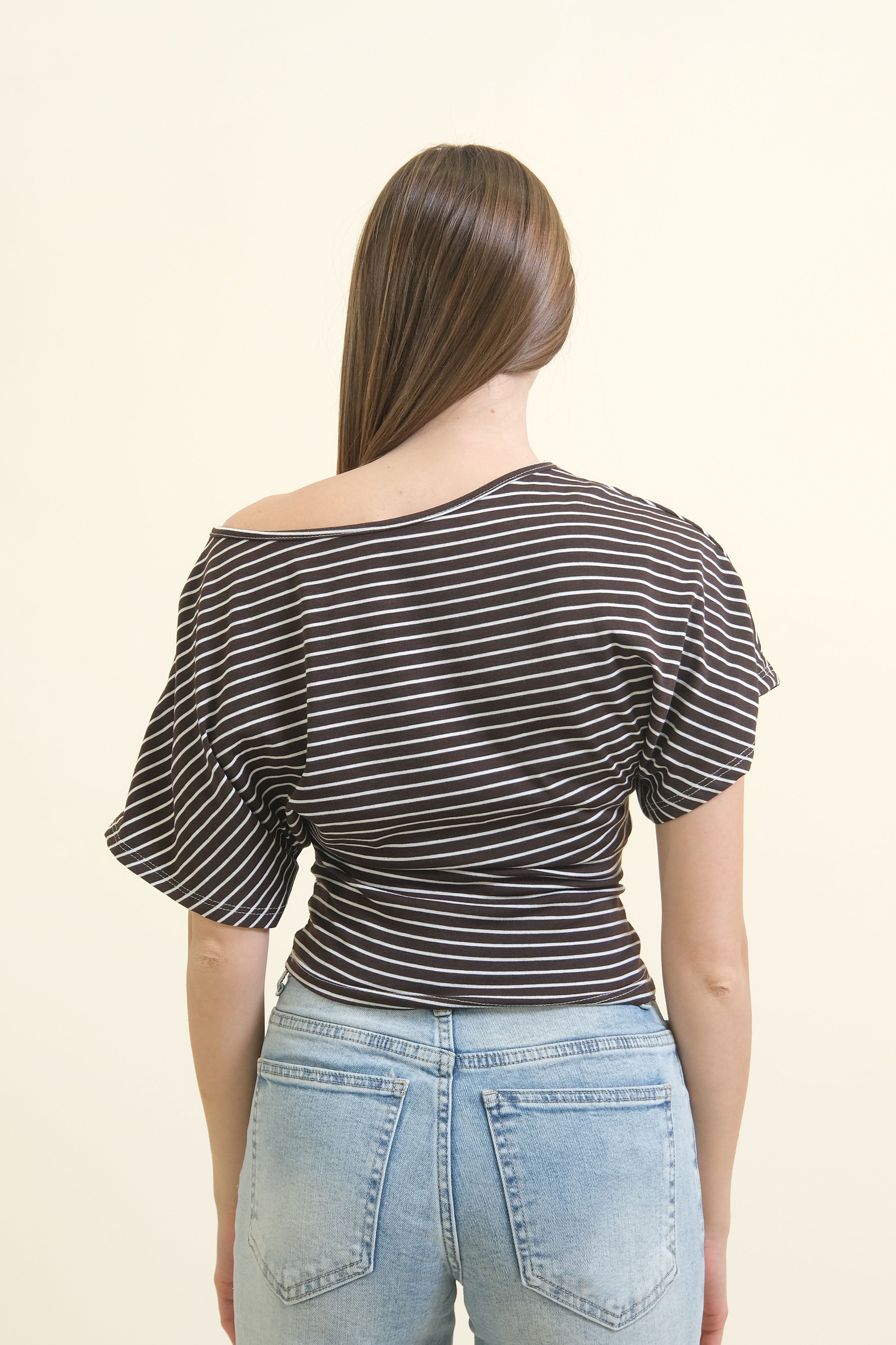 T-SHIRT LINES