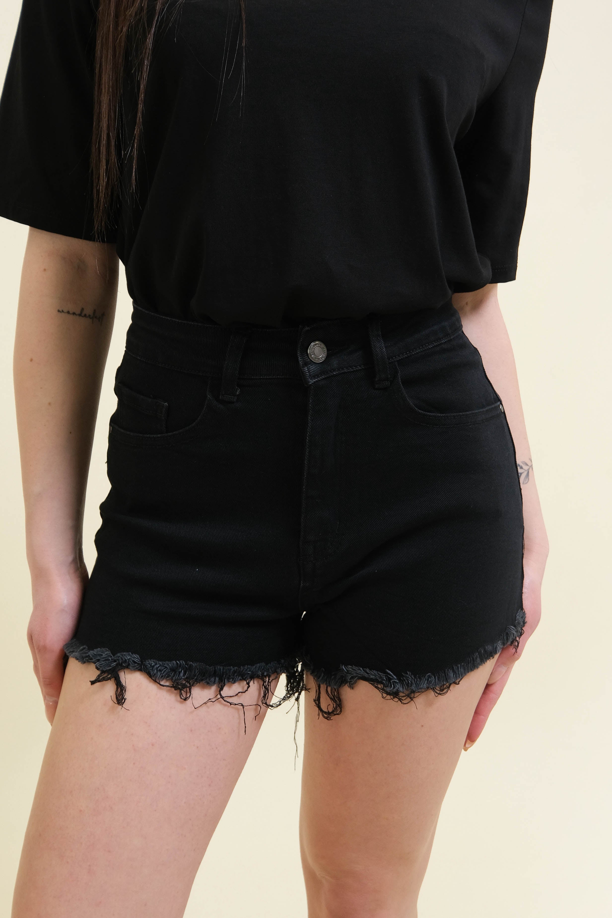 SHORTS INNOCENT